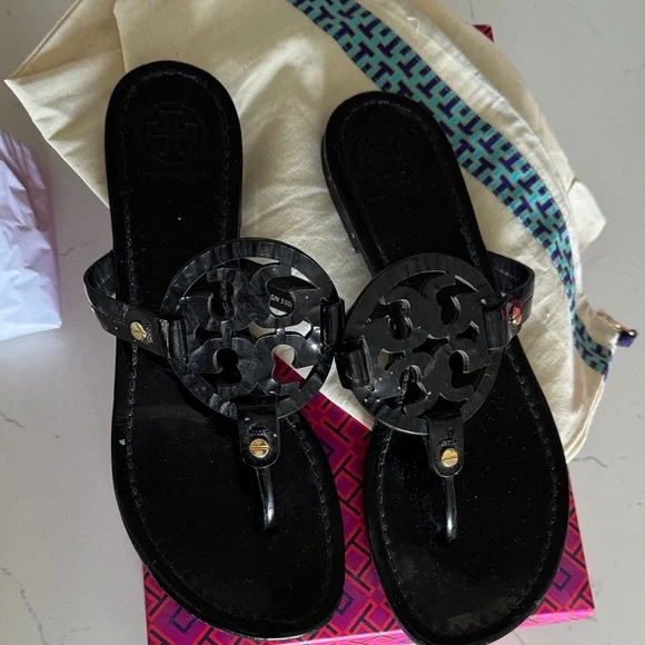 Tory Burch Miller Black Patent sandals 9 - Picture 5 of 5